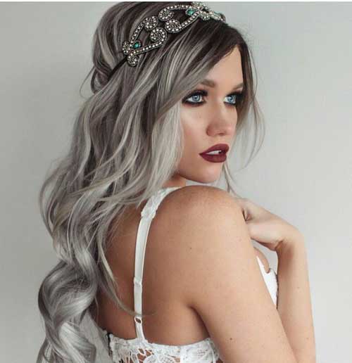 com raiz escura 2 com penteado e coroa