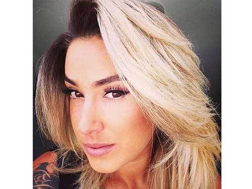 com raiz escura 3 cabelo platinado